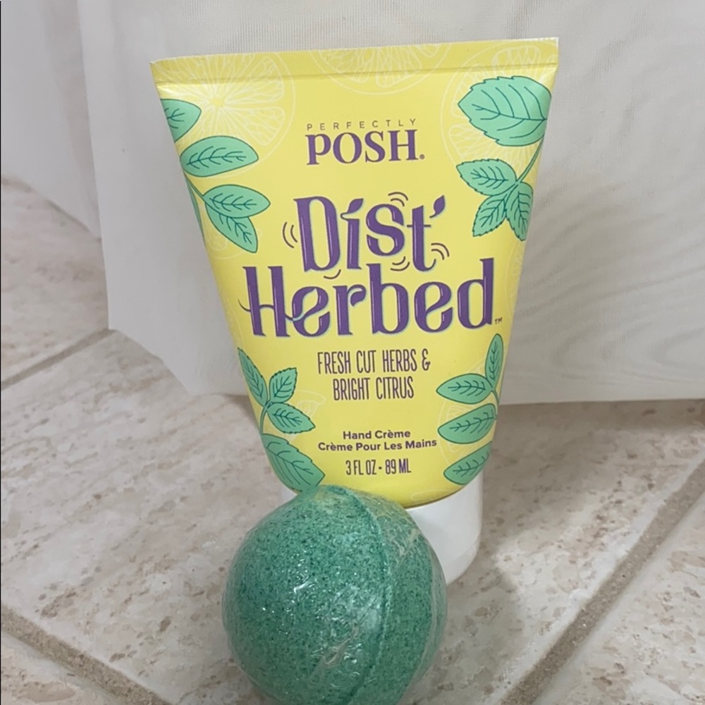Perfectly Posh Hand Creme and Bath Bomb
